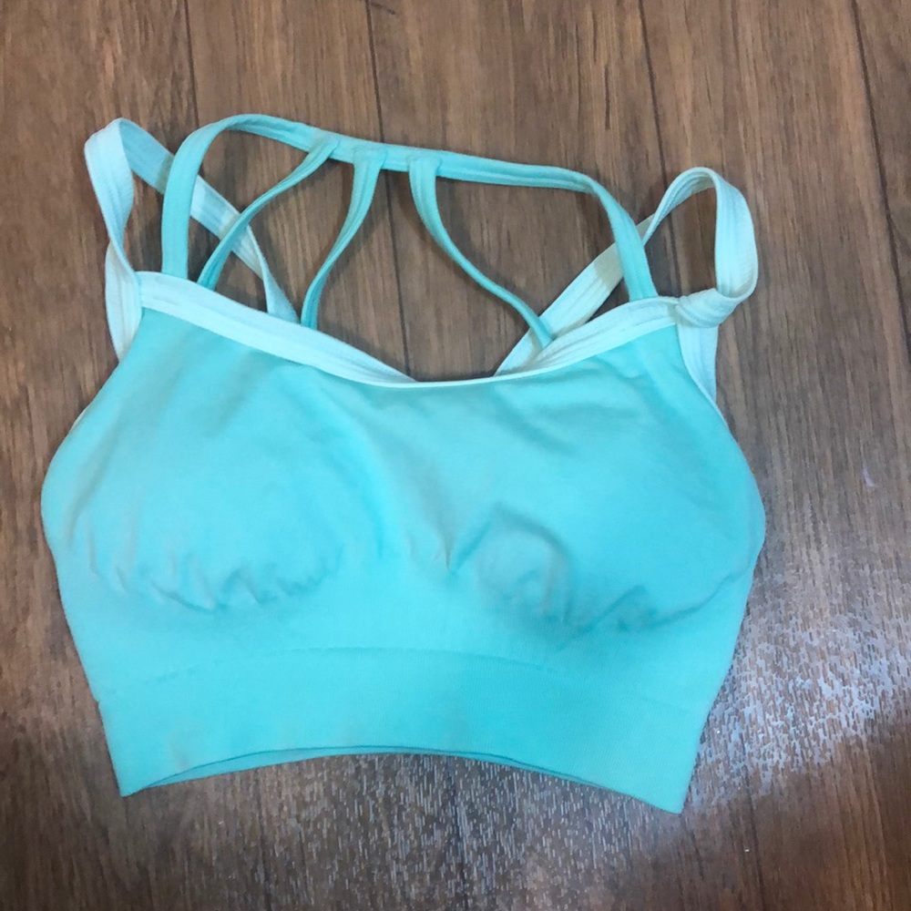 Never worn calia strappy sport bra